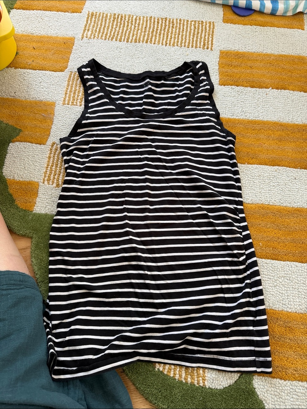 Love by Gap maternity tank top black and white stripe size medium